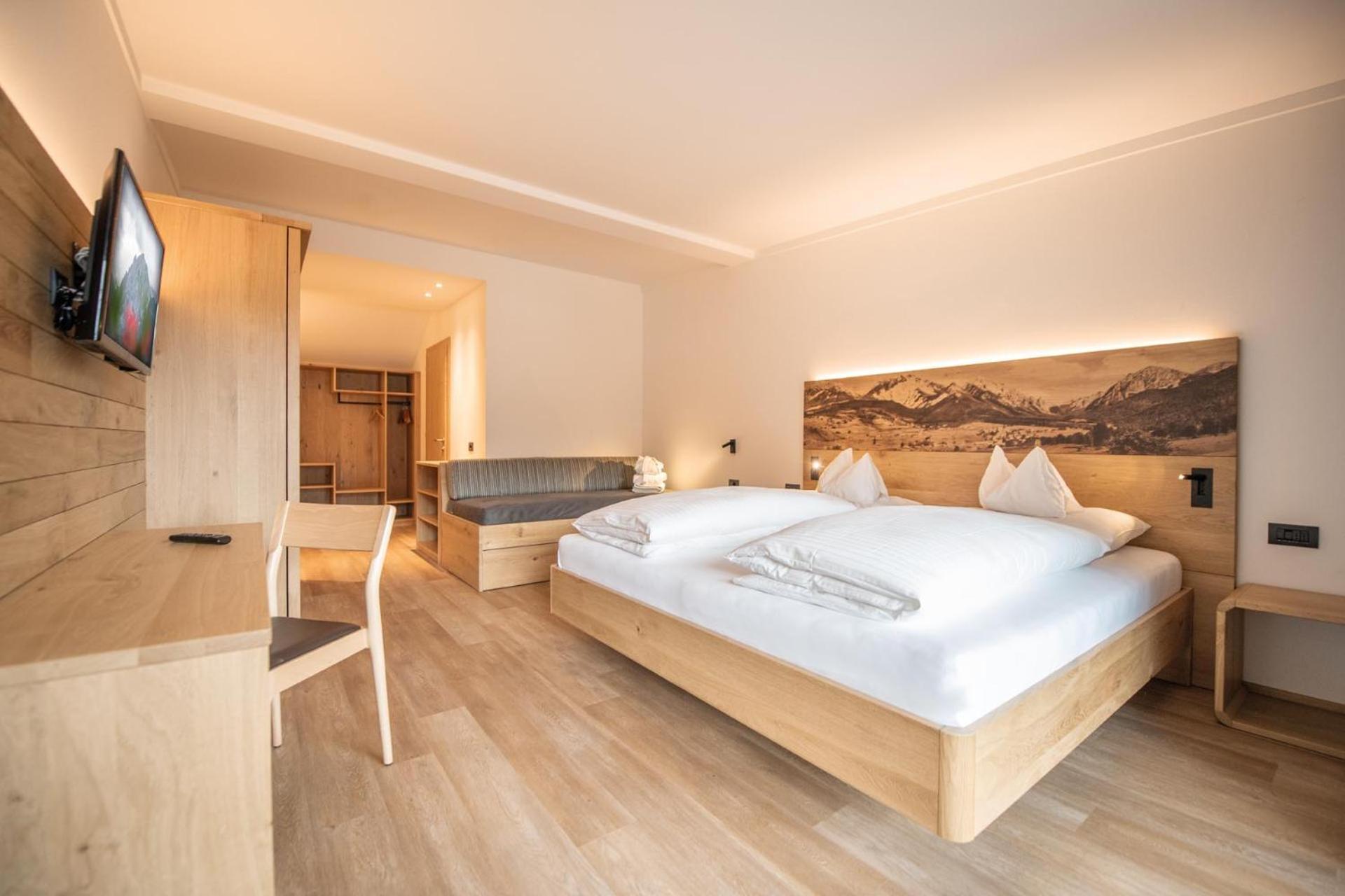 Condor 4*
